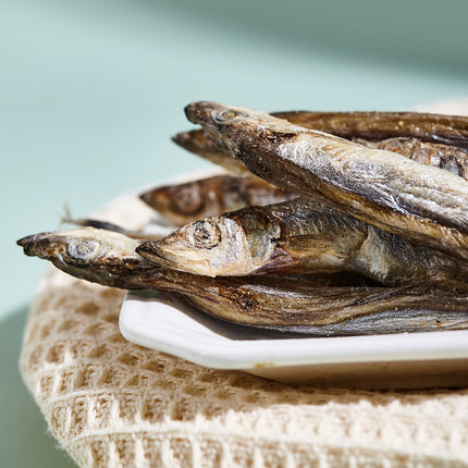 Waita Freeze-Dried Whole Capelin Fish Treats for Skin and Joints